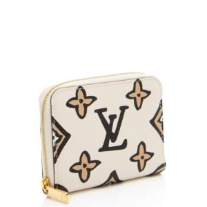 Louis-Vuitton-Limited-Edition-Giant-Monogram-Canvas-Wild-At-Heart-Zippy-Coin-Wallet_218694_right_angle_0_parent.jpg