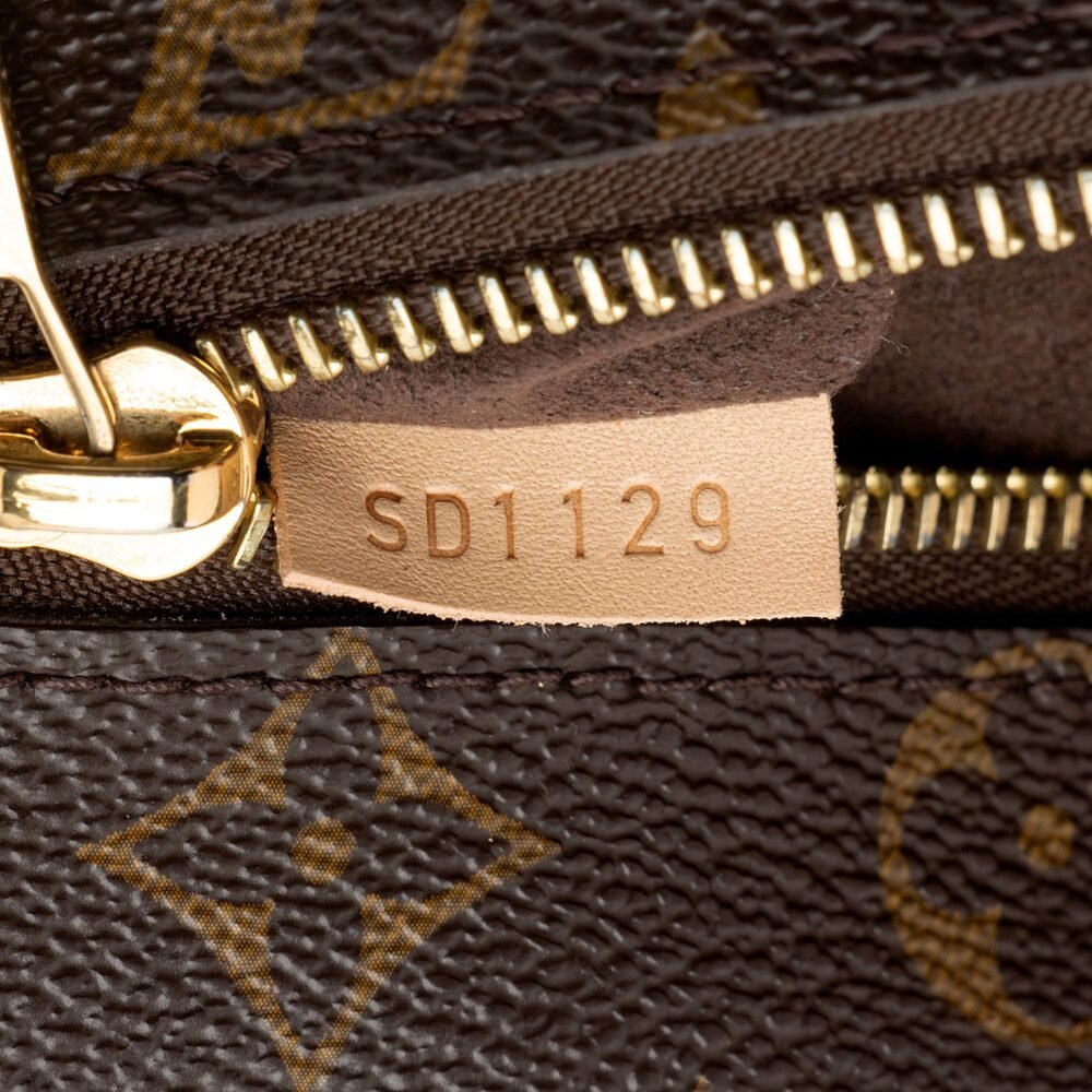 Louis Vuitton Monogram Canvas Pochette Metis Shoulder Bag